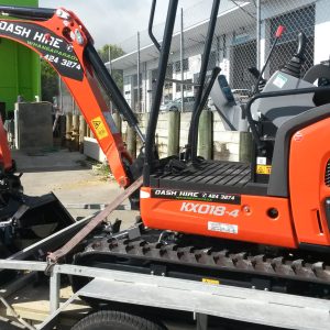 KUBOTA 1.8 conventional swing/tilt bucket