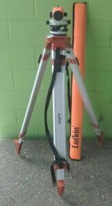 DUMPY LEVEL/TRI POD/STAFF