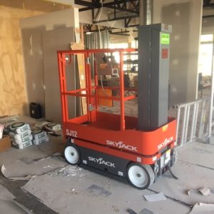 5.7m working height man lift @